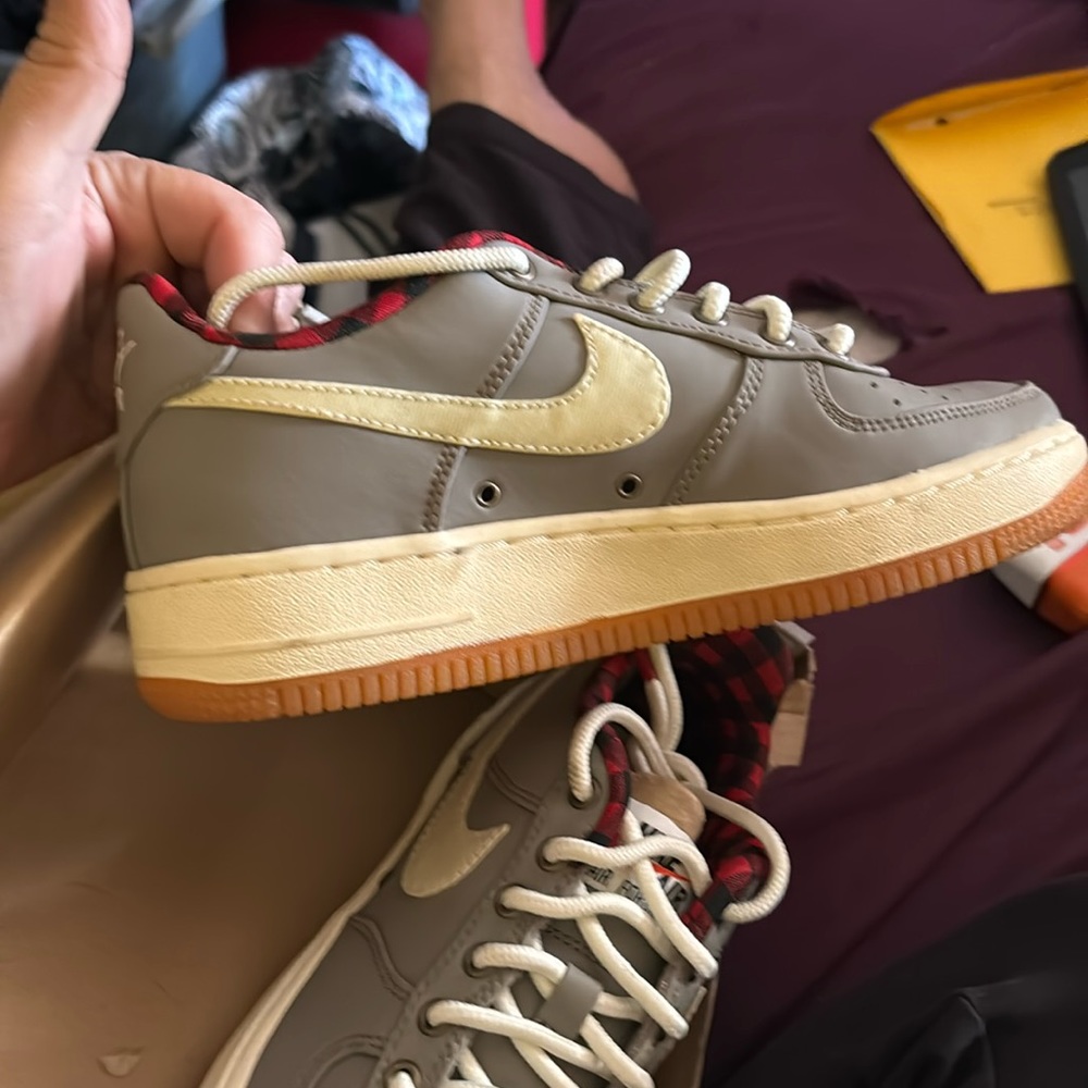 Brand new never worn youth sized 4.5 Nike Airforce 1